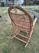 Fotel wiklinowy bujany.