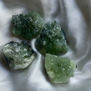 PREHNIT MINERAŁ 20-30 g