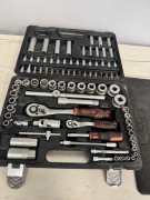 Zestaw narzędzi grzechotka nasadki walizka Powerfix Profi + 1/2 3/8 1/4 S+K