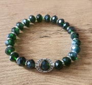 Bransoletka z zielonych koralików – elegancka, elastyczna
