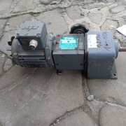 Motoreduktor prosty z plynna regulacja  0.25kw 1-10obr/min