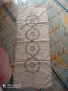 Ręcznie robiony na szydełku haft handmade bieżnik 106x 43 cm krem