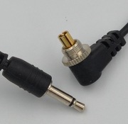 Kabel PC sync do lampy błyskowej mini jack 3,5mm kątowy 30cm