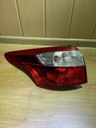 FORD FOCUS MK3 KOMBI LAMPA LEWA TYŁ W BŁOTNIK EUROPA