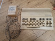 Commodore 128 z zasilaczem