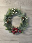 Świąteczny wianek na drzwi ze słomy boho handmade