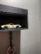 Wieszak na klucze z miejscem na hot wheels