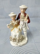 Mała porcelanowa figurka vintage dworska para 