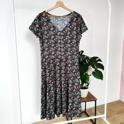 Sukienka Wolf Grey 40 L paisley za kolano MIDI trapezowa krótki rękaw