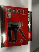 Zszywacz tapicerski Modeco Expert plus gratis niespodzianka 