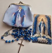 PREZENT Różaniec dla babci z magnesem i portmonetką Matka Boska Medjugorje.
