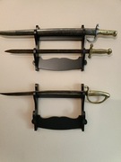 Stojak wieszak na szable miecze bagnety katany 
