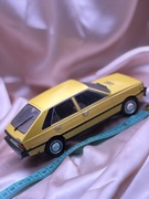 Polonez 1:24 model kolekcjonerski