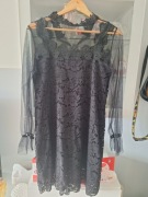 Czarna elegancka sukienka z koronki, L