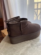 UGG Classic Ultra mini. 