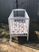 Sprzedam łóżeczko