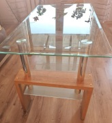 Stół szkło materiał drewnopodobny 