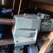 Motoreduktor prosty dwubiegowy 0.3-0.55kw 16-31.5 obr