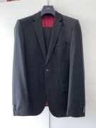 Czarny garnitur Bytom