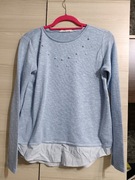 Błękitny sweterek z koralikami 