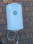 Bojler Elektryczny VEST 30L Marki Hydroland | 1500W | Rok produkcji 2021