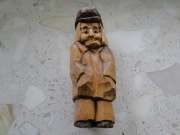 CHŁOP, ROLNIK, RZEŹBA DREWNIANA, PIĘKNIE WYKONANA.
