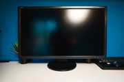 Monitor NEC EA275WMi skalibrowany