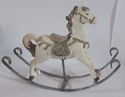 konik na biegunach figurka z tworzywa