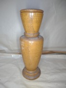 Wazon dębowy w. 57,5 cm.