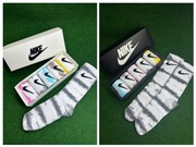 Nike Wysokie Długie Białe Skarpety Boks TieDye 38-42(5 par)
