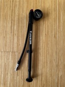 Pompka rowerowa do amortyzatorów