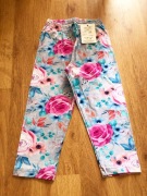 Legginsy 3/4 w kwiaty roz, 122 MAJA