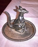 Piękny kangurek na pierścionki (186)