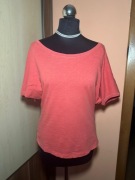 Koralowa bluzka FISHBONE – rozmiar S, oryginalny krój nietoperzowy