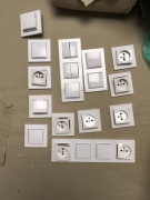 KARLIK, gniazdo gniazdka, ramki, włączniki zestaw biały