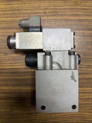 Zawór hydrauliczny DBW10 BG2 z Elektromagnes ESB 8.6 MG 24V 26W