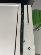 Konsola xbox one s + darmowe gry