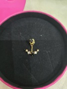 Tous piekny kolczyk z misiem