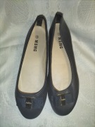 Granatowe baleriny z kokardą 