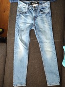 Spodnie dla chłopca rozmiar 140