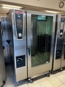 Piec konwekcyjno parowy RATIONAL SCC 202 z wózkiem. 