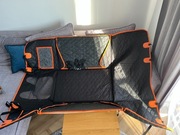 Mata ochronna do samochodu – pokrowiec na tylne siedzenie dla psa