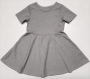 sukienka 134 SZARA kołowana króki rękawek nowa