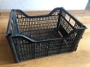 Skrzynia dookoła owoców i i warzyw 