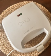 Clatronic DCM 3683 Dog Cookie Maker