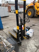 Paleciak z podnoszenie 1500kg