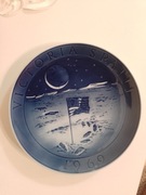 Talerz ozdobny ładowanie na księżycu Royal kopenh Victoria Spatii 1969