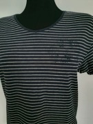 Czarna bluzka t-shirt serek w paski