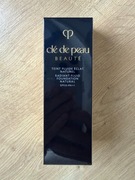 CLE DE PEAU radiant fluid foundation natural O20