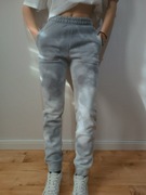 Marmurkowe szare spodnie dresowe firmy O'la Voga używany rozmiar 34/36